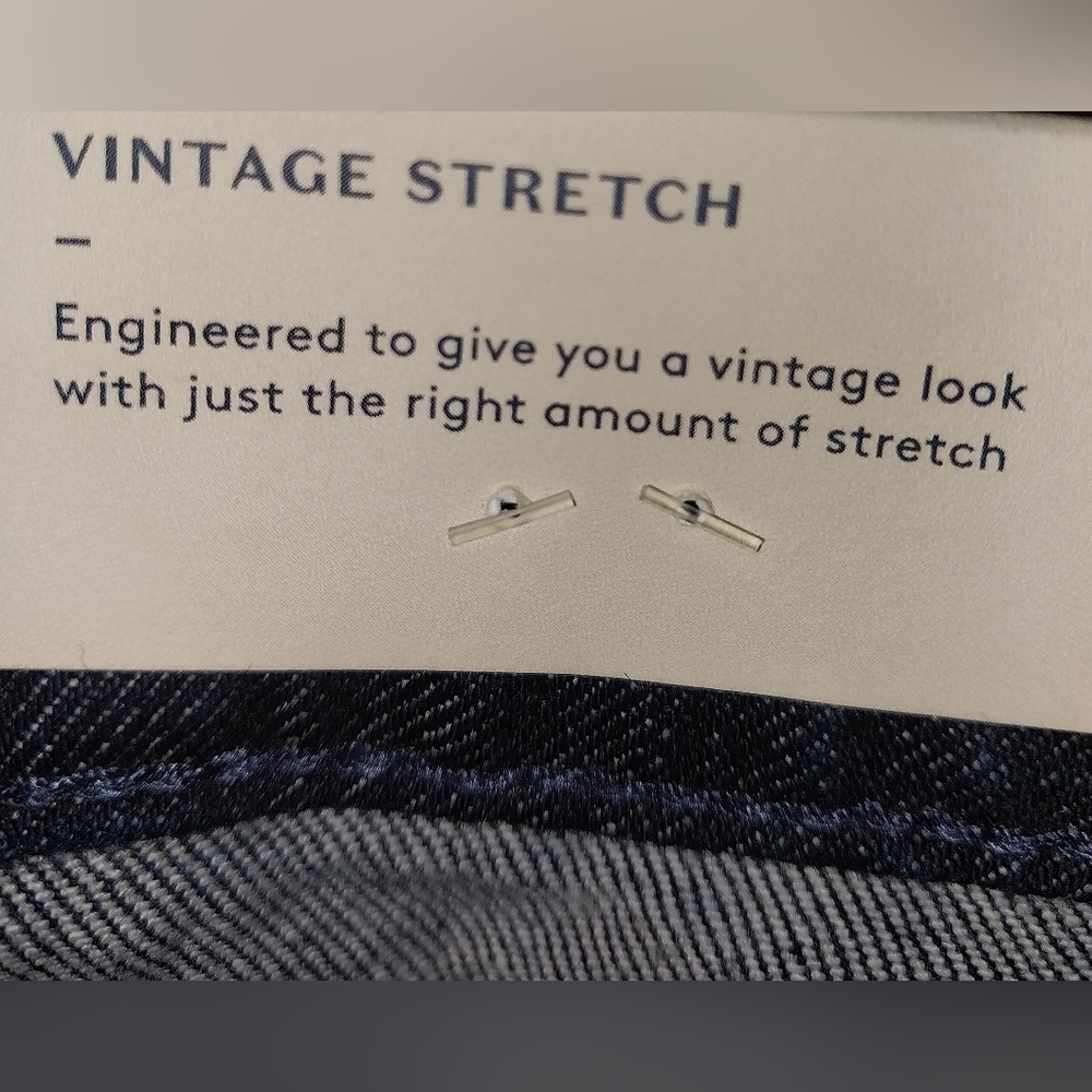UNIVERSAL THREAD SHORT. - Picture 6 of 6
